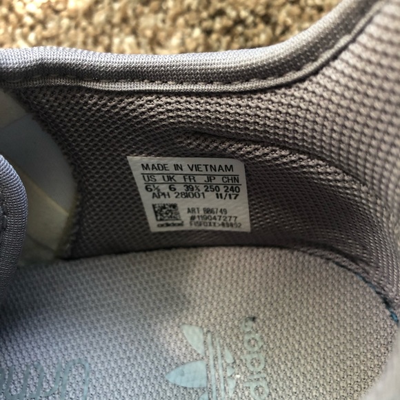 Adidas tubular running shoes - Picture 4 of 6